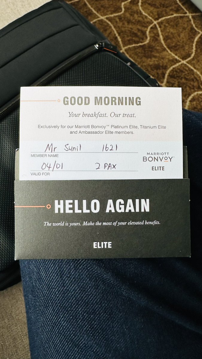Sunilpunia83's tweet photo. You feel really special as an Elite when things like this happen:
1. Early check in at 9:00am instead of standard 3pm 😃
2. To top it up, complimentary breakfast for the same day 😍
Thanks @MarriottBonvoy @FourPointsSG https://t.co/xUt5t5aIv6