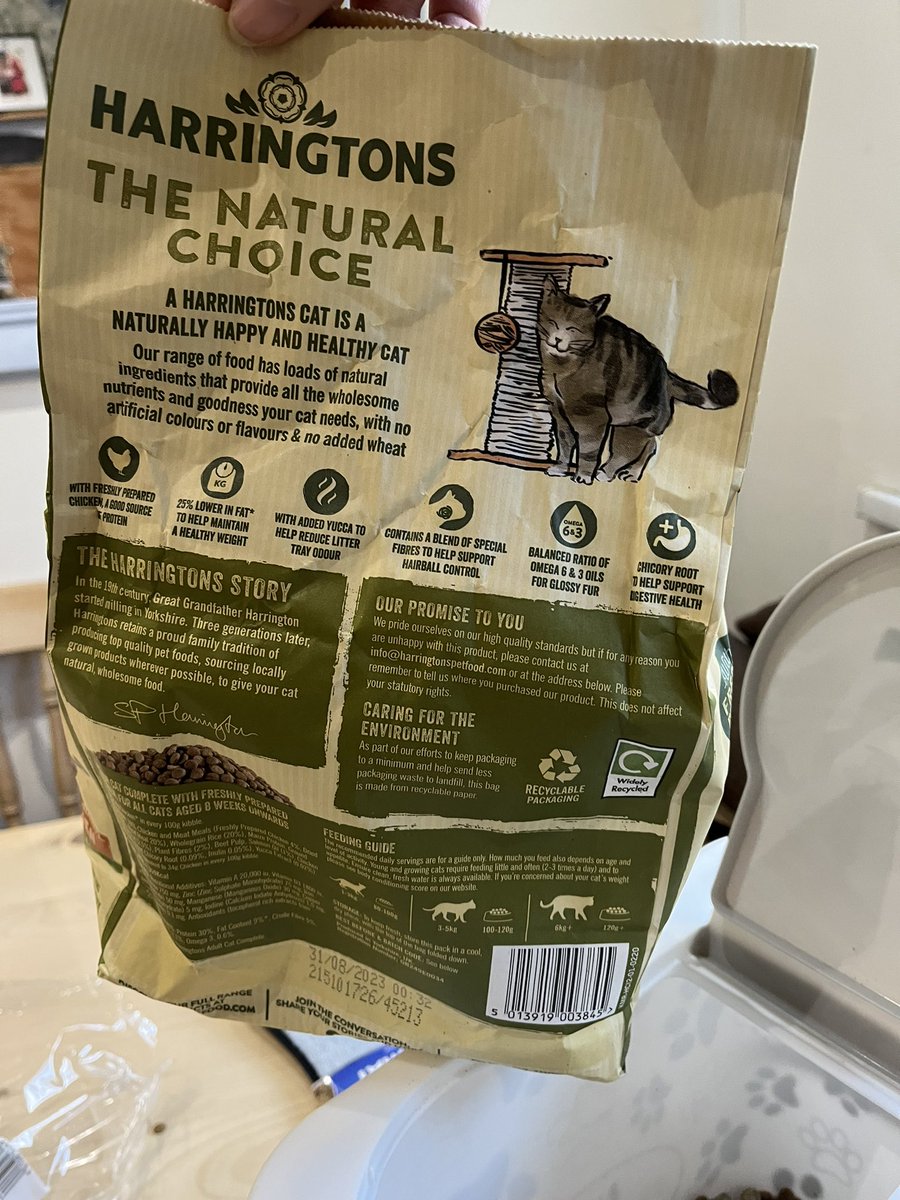 cmorganbarrett's tweet photo. @HarringtonsPets wow!! Just bought this from Asda, absolutely shocking!!! https://t.co/sD5zcbdsml