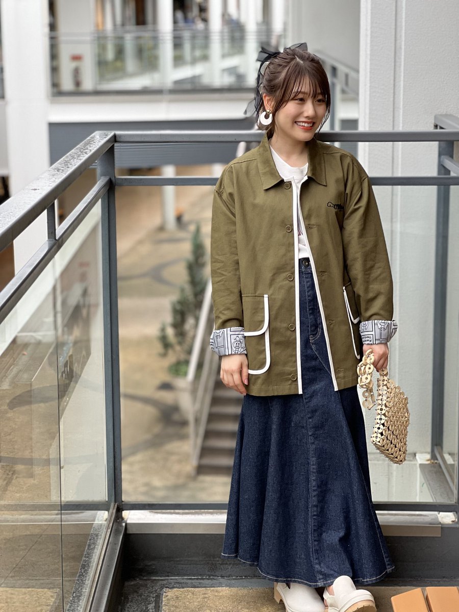 chamo_dayaka065's tweet photo. わたしは厚手のパーカーの上から羽織ってます🙋
#あやかタイム #小田彩加 #ODAlien https://t.co/LkOTdYsHDt