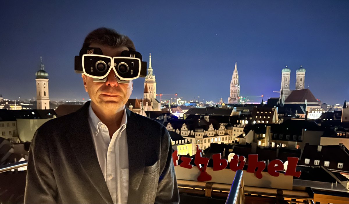 Our second version of the wireless prototype of smart spectacles for the automatic correction of presbyopia... reigning over the night in Munich 🇩🇪 😉

A fantastic feeling when recovering near-natural accommodation!

<a href="/Lo_um/">Laboratorio ÓpticaUM</a> <a href="/UMU/">Universidad Murcia</a> <a href="/UMUdivulga/">UMU Divulga</a> <a href="/OTRI_UMU/">OTRI_UMU</a> 
<a href="/mompes/">Juan Mompeán Esteban</a> <a href="/JuanLuisAragon/">Juan Luis Aragón</a>