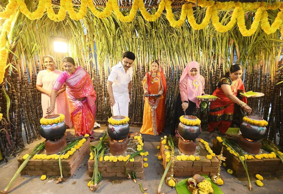 AbdulMu31021584's tweet photo. தமிழ்நாடு
ஒற்றுமையின் தாய்வீடு 😍 @mkstalin @Udhaystalin https://t.co/X5eUkHhjN1