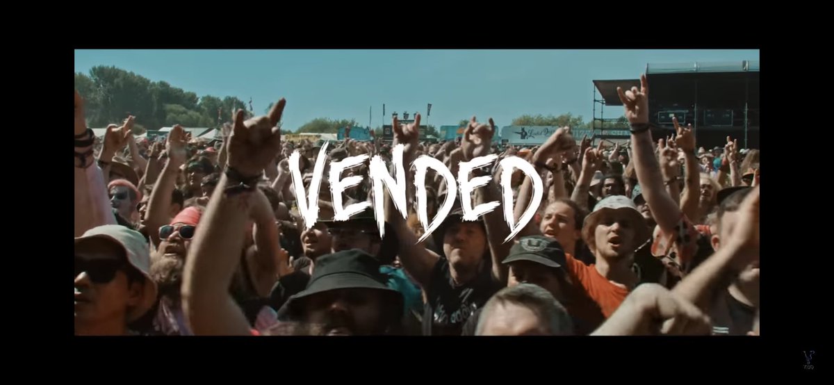reddvlboy's tweet photo. Hey @RazorWisconsin @pete_burns13 can we get @OfficialVended on the air? @DeckerOnAir @BigJakeRadio #iamrazor https://t.co/X794RxvkvF