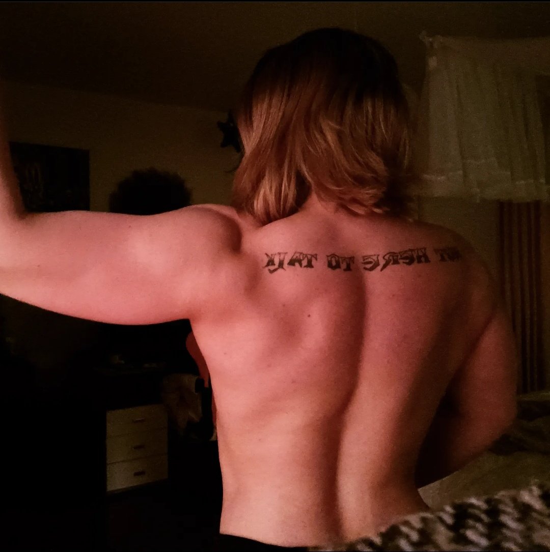 AkikoYuOfficial's tweet photo. Eine lange Dürre wird kommen 🤌🏻
#femalebodybuilding #womensbodybuilding #bodybuilding #notheretotalk #tattoogirl #tattoo #rückentraining #rücken #backmuscles #massephase #schulter #breit #nochmehr #muskelaufbau #gains #aufbau #body https://t.co/8psaf2g2Dh