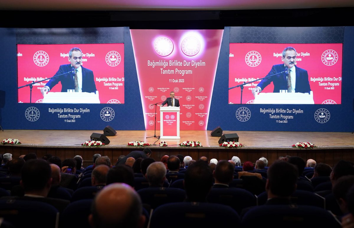 Bakanımız Mahmut Özer, İçişleri Bakanı <a href="/suleymansoylu/">Süleyman Soylu</a> ile Birlikte “Bağımlılığa Birlikte Dur Diyelim” Tanıtım Programı'na Katıldı

“Şubatın sonuna kadar 19 milyon öğrenci ve 1 milyon 200 bin öğretmenimizin tamamıyla 5 milyon velimize ulaşacağız.”

meb.ai/UckET1W