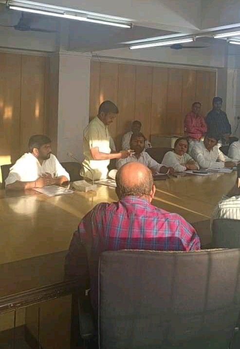 SachinShingare_'s tweet photo. BJP MLA Sanjay Kelkarji met with TMC Majiwada Manpada Ward Officers and BJP leaders to discuss issues. We also asked TMC officers to quickly resolve the issues faced by local citizens of Majiwada, Balkum, dhokali &amp; Kolshet. #mumbai #thane https://t.co/GpdOCUzJaV
