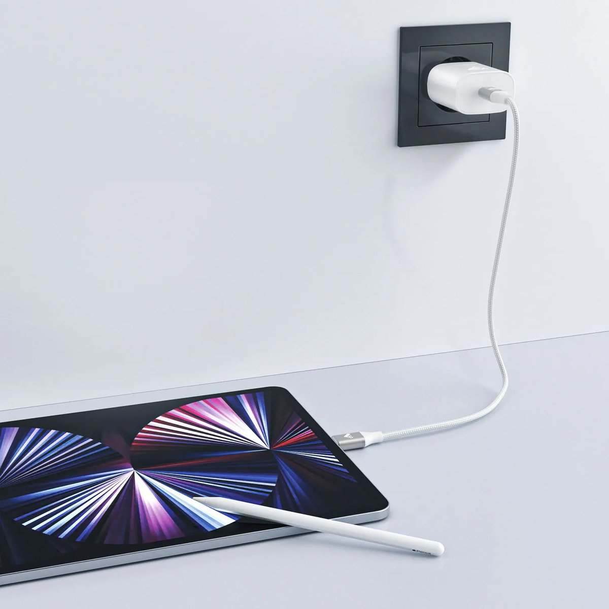 Aioneus_offical's tweet image. Classic design in white.🔋
Would you pick？
.
.
#classicdesign #iphonecables #phonecable #homeoffice #appleaccessories