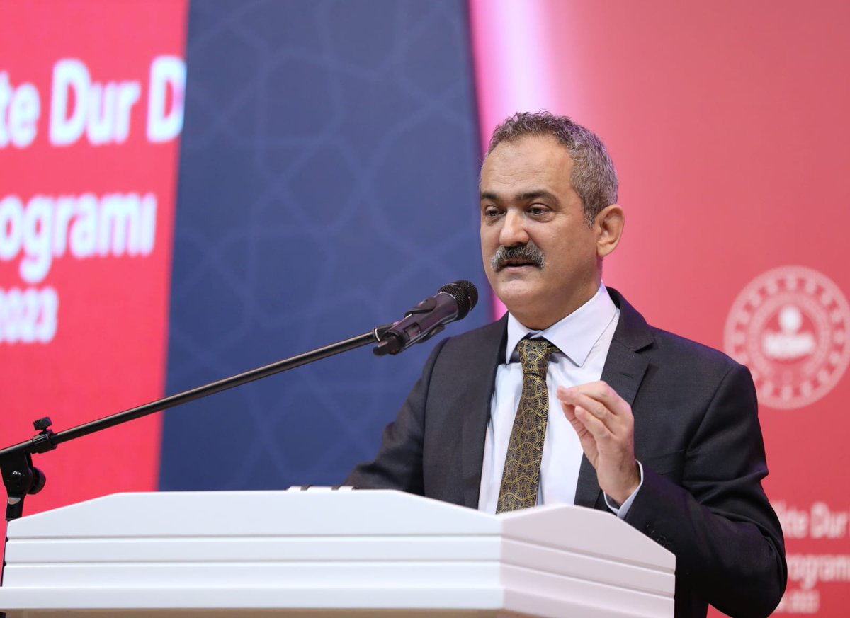 tcmeb's tweet photo. Bakanımız Mahmut Özer, İçişleri Bakanı @suleymansoylu ile Birlikte “Bağımlılığa Birlikte Dur Diyelim” Tanıtım Programı'na Katıldı

“Şubatın sonuna kadar 19 milyon öğrenci ve 1 milyon 200 bin öğretmenimizin tamamıyla 5 milyon velimize ulaşacağız.”

https://t.co/079mThywBK https://t.co/talu3meqhs