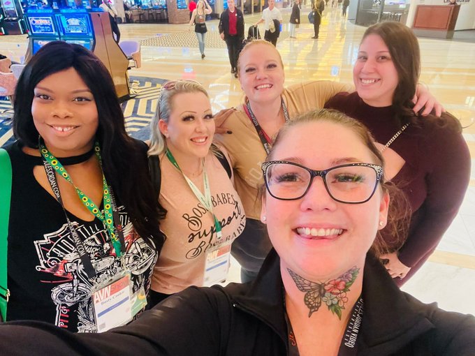 Avn week photos&hellip;. Wish I had taken more.  If you took a 📸tag me. Can I just say how much I seriously<a href="/tag/merrychristmas"class="tags"><span>#merrychristmas</span></a><a href="/tag/christmaspresent"class="tags"><span>#christmaspresent</span></a><a href="/tag/christmasspirit"class="tags"><span>#christmasspirit</span></a>