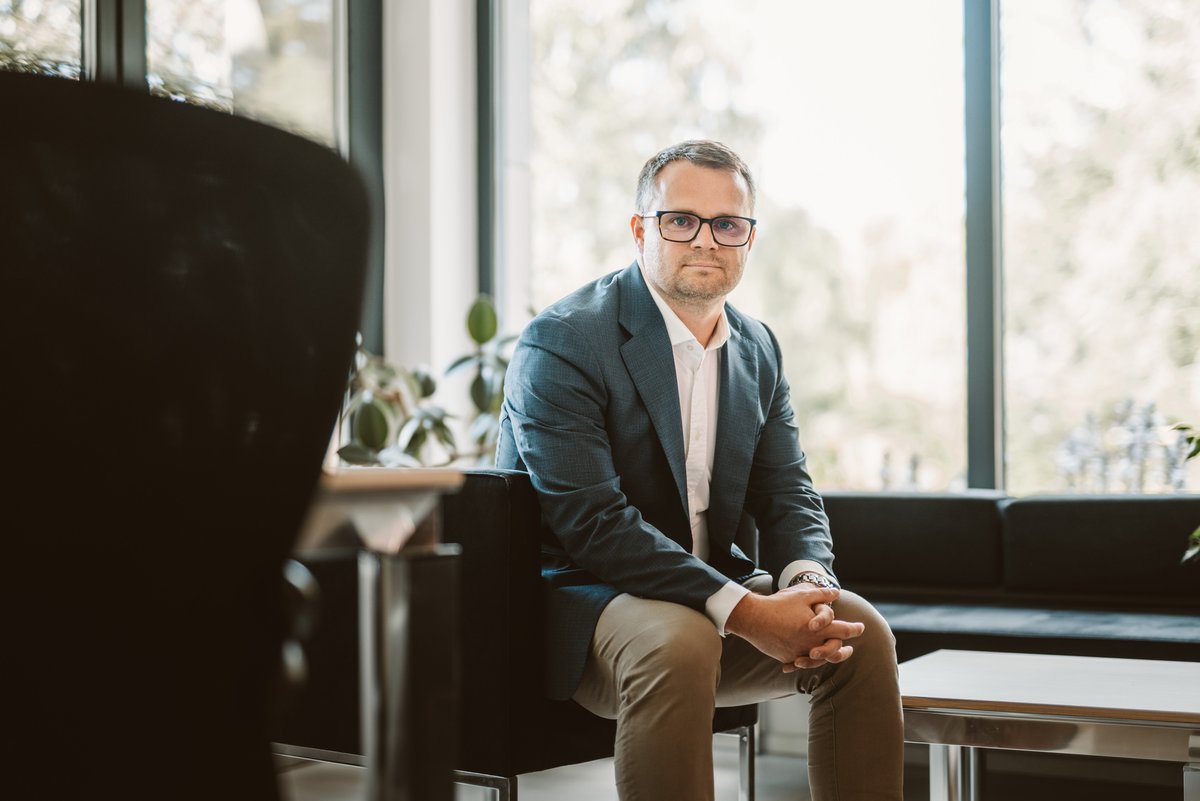 safestsurgery's tweet photo. With his experience working in and teaching public health @CharlesUniPRG, Dr. Frantisek Vlcek, vice-director of Hořovice Hospital, will contribute to SAFEST as part of SAK's team! #collaboration #partners #research 

Meet the rest of the team here 🔗https://t.co/JW3WZSKaJI https://t.co/7rpzS8mMC3