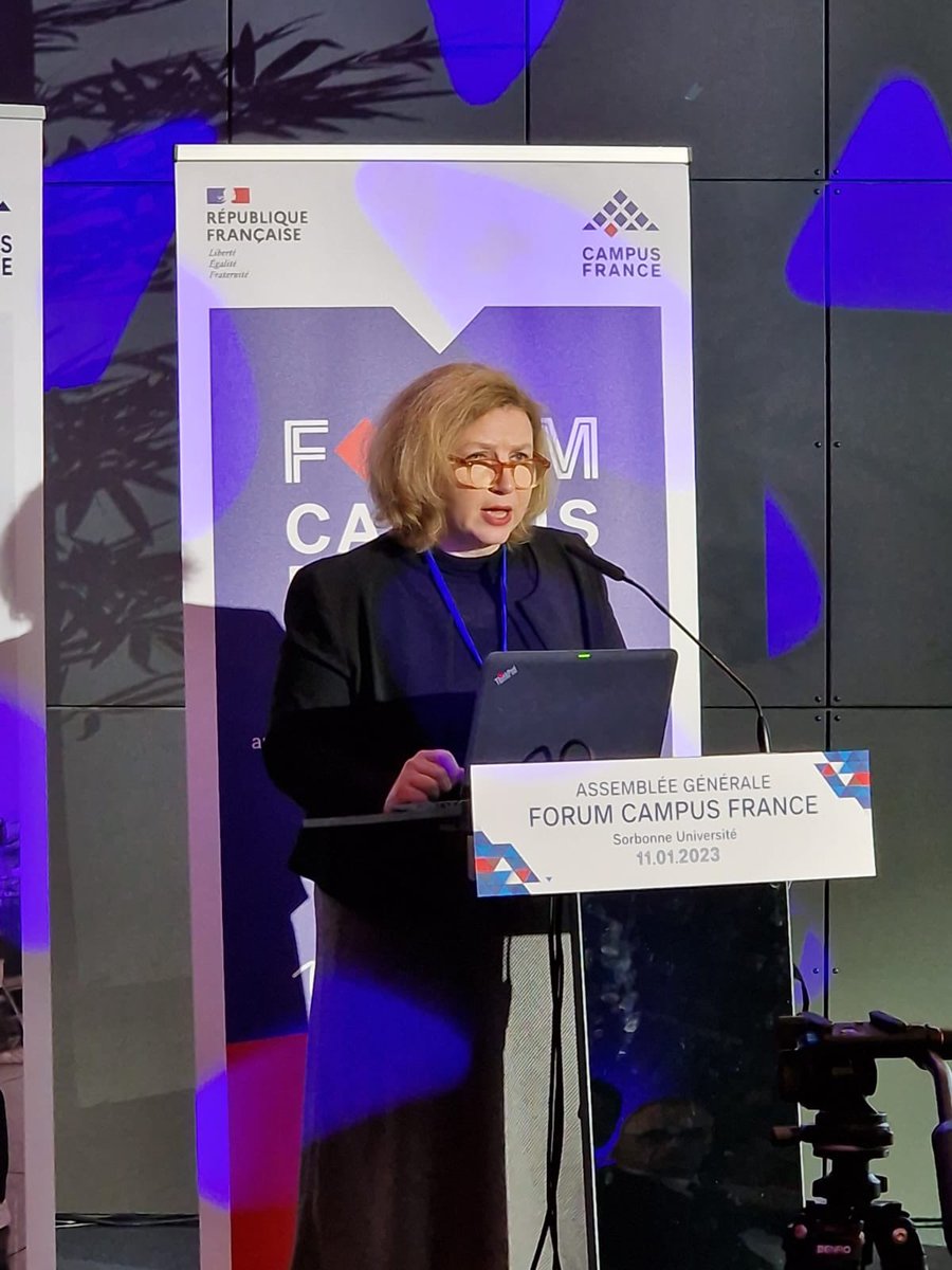 CampusFrance's tweet photo. #ForumCF | 🎬 Ouverture du Forum Campus France 2023 par Nathalie @drach_temam de @Sorbonne_Univ_, Donatienne Hissard, DG de #CampusFrance ainsi qu'Emmanuelle Garnier de l’@UTJeanJaures ! 
👐 Nous souhaitons la bienvenue aux 300 participants !
#RendezVousEnFrance 🇫🇷 https://t.co/FFTxQIaml4