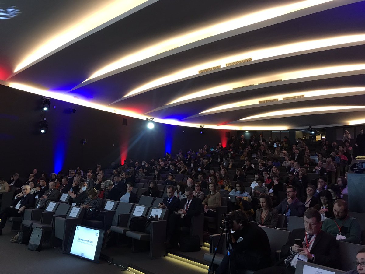 CampusFrance's tweet photo. #ForumCF | 🎬 Ouverture du Forum Campus France 2023 par Nathalie @drach_temam de @Sorbonne_Univ_, Donatienne Hissard, DG de #CampusFrance ainsi qu'Emmanuelle Garnier de l’@UTJeanJaures ! 
👐 Nous souhaitons la bienvenue aux 300 participants !
#RendezVousEnFrance 🇫🇷 https://t.co/FFTxQIaml4