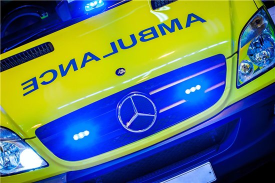 swasFT's tweet photo. During industrial action today, please continue to call 999, especially if it’s a life-threatening injury/illness. 📞🚨 

If you are not in a life-threatening situation, you may be asked to consider seeking alternative transport if you need medical support. 🚗

 #HelpUsToHelpYou https://t.co/NGkHHezA1i