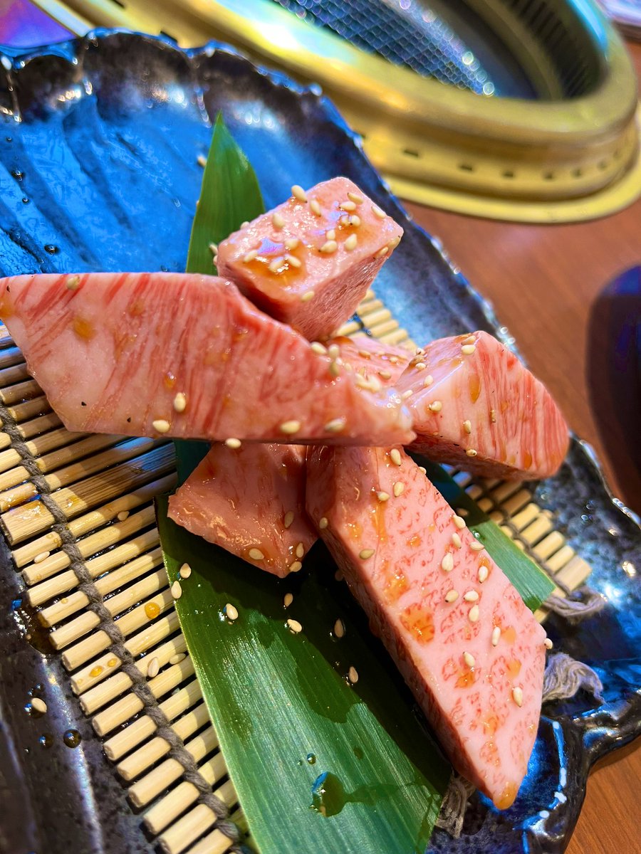 ks32090102's tweet photo. 大好きな焼肉

美味しいもの食べるのほんと幸せ
目隠ししてイタズラするのも幸せ

一緒に幸せになりたい人いるかな？

#裏垢 #裏アカ #裏垢男子 #裏垢女子 #裏アカ男子 #裏アカ女子 #吸うやつ #目隠し #遠隔バイブ #拘束 #ポルチオ開発 https://t.co/gyaa9k2UqW