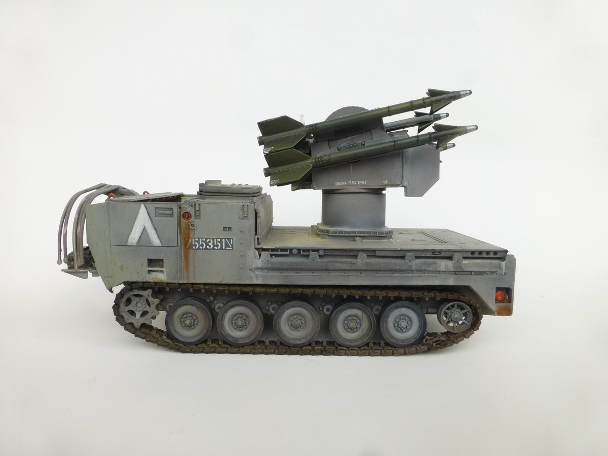 DarthFreder's tweet photo. ðºðžð®ð± #IDF #M730 #Chaparral #SHORAD system in greyish 1980ies colours. Armed with 4 #AIM-9 #Sidewinder.
ðTime to start the M163 #Vulcan to give it a friend.ð https://t.co/UZmegZ7xNc