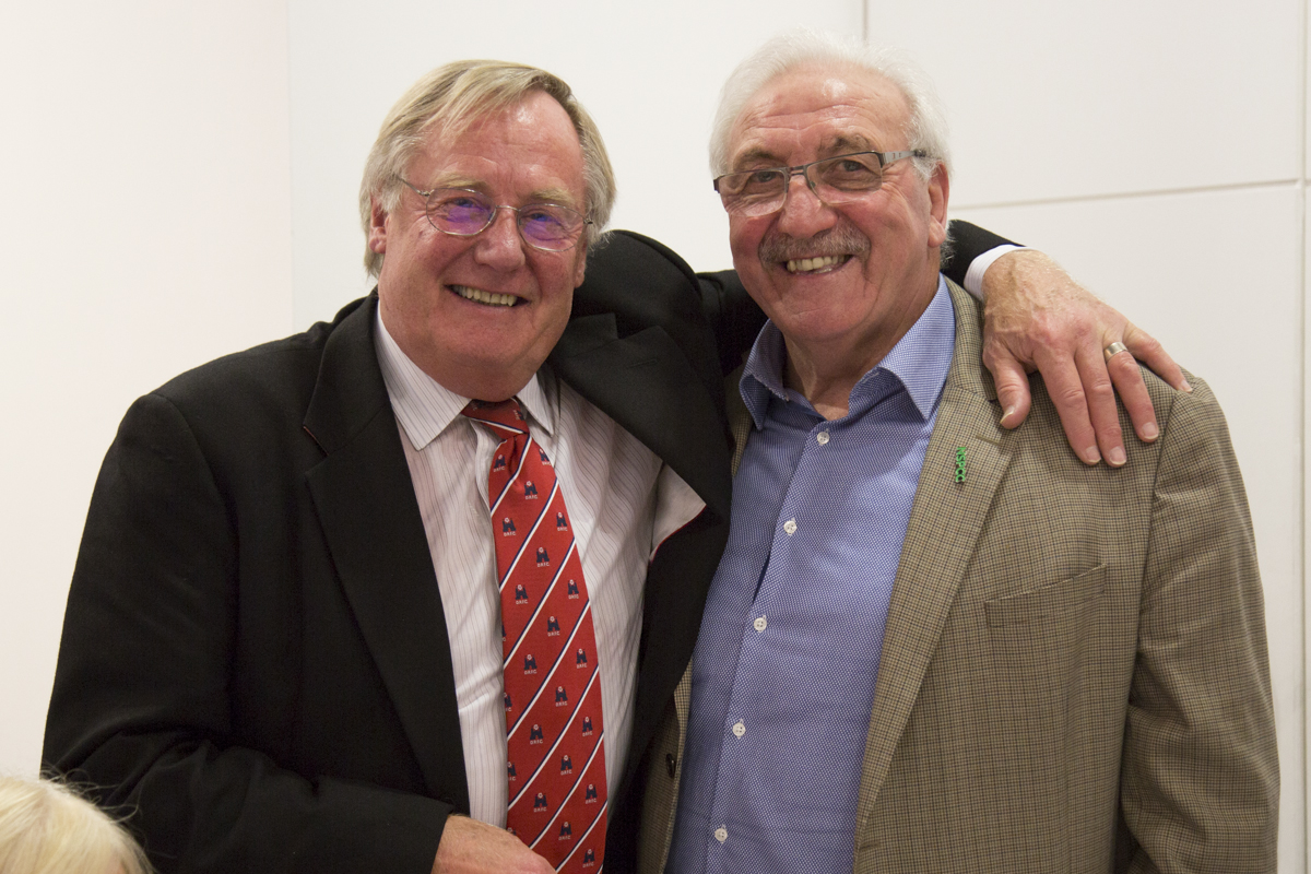 paulfearsphoto's tweet photo. Yesterday, another rugby legend passed away. David Duckham, the dashing English winger who was so good that the Welsh regarded him as one of their own. A true great of the game of rugby union. Rest in peace, David.
#Rugby #DavidDuckham #BritishandIrishLions #Barbarians https://t.co/7gN9QXYVEj