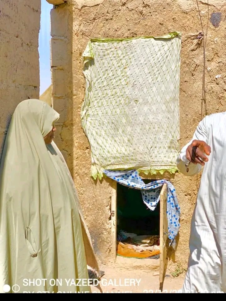 Hassangusau6's tweet photo. HON. YAZEED SHEHU DAN FULANI (Garkuwar Talakkawa)
#charity
#buildingcompound
#sporttheneedy
The Messenger of Allah (saw) said,
โCharity extinguishes sins like water extinguishes fire.โ
She said; Jazakallahu khairan ๐ @Yazeed_666 @Bellomatawalle1 @AhmadDanwudil @ibro_bello https://t.co/iwA01VmhIp