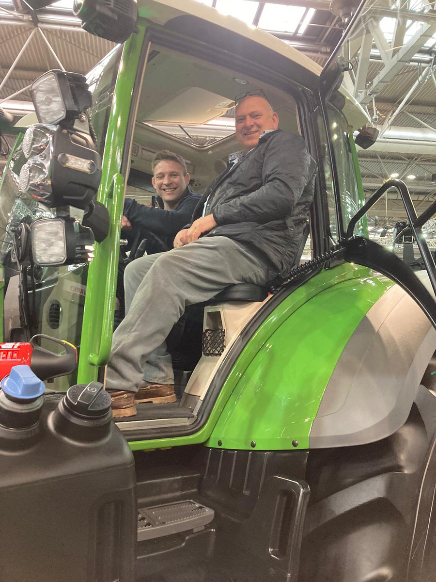 Look who was about at @lammashow yesterday… @loosecollie @TomYoungs87 #fendt #itsfendt #fendtastic #LAMMA23