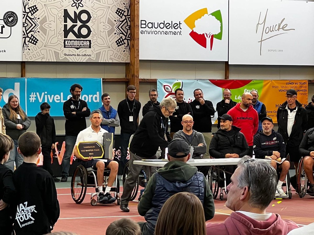 pierrickbrtlo's tweet photo. 📍Ce dimanche 8 janvier marquait la fin de la 14e édition du "Haz Master Tour" au complexe sportif de l'Hoflandt à Hazebrouck.
Un grand bravo aux organisateurs, aux joueurs et aux participants pour ce magnifique tournoi !
#pierrickberteloot
#flandre
#hazebrouck
#hazmastertour https://t.co/jCGVZ4XbF3