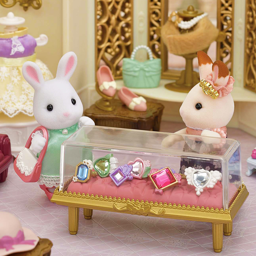 SylvanianUK's tweet photo. "This one, please!" Stella and Ruby always buy the latest jewellery. 💍 https://t.co/VzldUwVshm