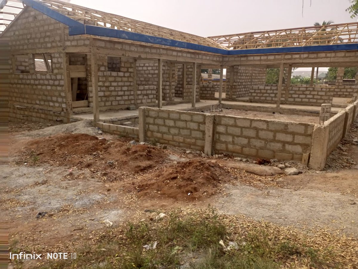 FAnnohDompreh's tweet photo. Kwafkrom Basic School can now have a sigh of relief..
Their request for a new structure is almost done with..

The Nsawam-Adoagyiri Dream liveth! https://t.co/wYgiAr7L2N