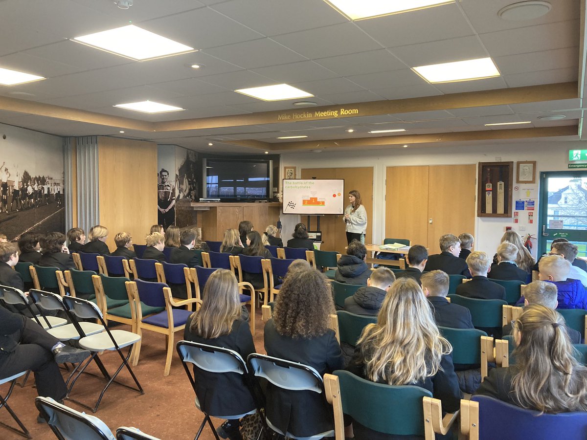 PlymColSport's tweet photo. Brilliant to be able to welcome @ChartwellsInd Nutritionist, Marnie, to @PlymouthCollege today to deliver workshops on Energy and Nutrition to many of our pupils. Thanks to @PlymColKitchen for making it happen. A great lesson for all our pupils in healthy living and eating. https://t.co/iojmM5fuXH