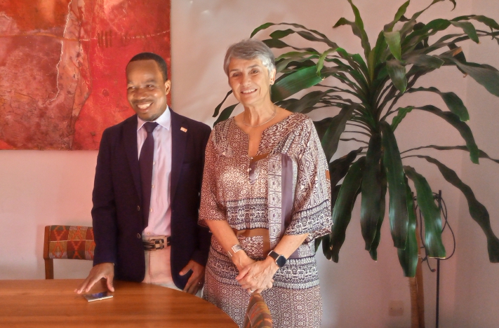 Visite de courtoisie de <a href="/tiemrich/">Richmond Tiemoko</a> , Rep. Résident de 
<a href="/unfpa_benin/">UNFPA Bénin CO</a> à @elpitteloud , Cheffe de <a href="/DDCBenin/">Coopération suisse au Bénin</a> ; échange de vœux, riche conversation sur de grands sujets : RGPH5, formation professionnelle, appui aux communes, #ESS #DSSR.
#wasexo <a href="/SwissDevCoop/">Swiss Development and Cooperation</a> <a href="/EDA_DFAE/">EDA - DFAE</a> @HofSwitzerland