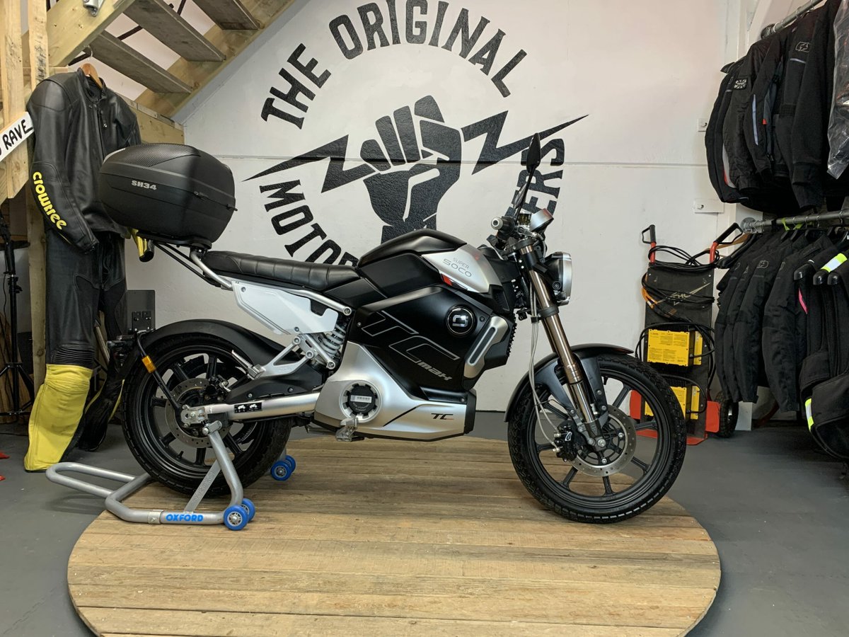 EngElecMotCo's tweet image. Leading the electric way⚡️2019 Super Soco TC Max, £3,495, miles 721, licence requirement CBT. EEMC warranty, mobile servicing, charge-cycle-check, part ex, nationwide delivery, financing available🏍️More info or to demo bit.ly/3iBvoqR @supersocouk #supersoco #tcmax #EVs