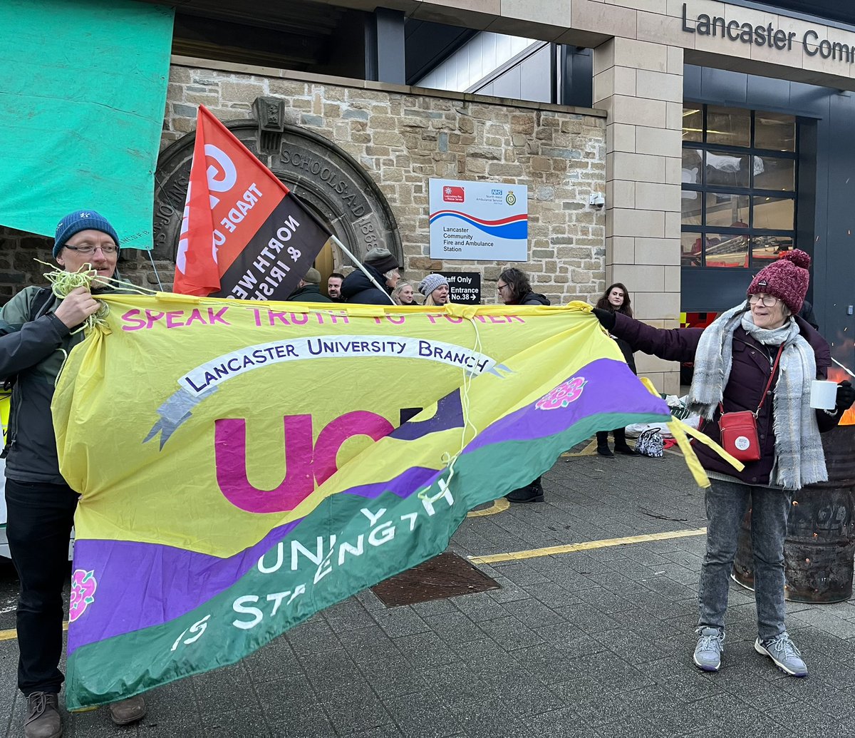 Solidarity from @LancasterUCU & @UOCUCU to @gmbnwi & @NorthWestUNISON colleagues taking action today. #AmbulanceStrike #SaveOurNHS