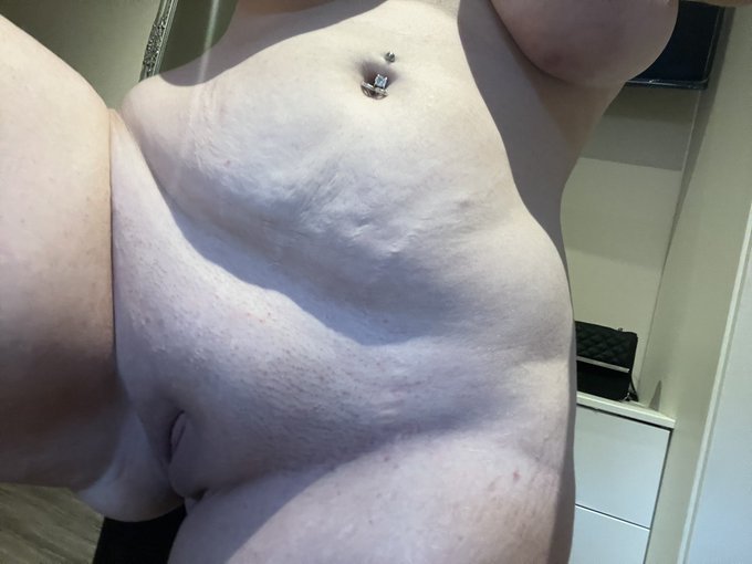 Na was w&uuml;rdet ihr jetzt mit mir machen wollen wenn ich so vor euch stehen w&uuml;rde ? ☺️😘 https://t.co/u<a href="/tag/curvy"class="tags"><span>#curvy</span></a><a href="/tag/sexy"class="tags"><span>#sexy</span></a><a href="/tag/teen"class="tags"><span>#teen</span></a><a href="/tag/curvygirl"class="tags"><span>#curvygirl</span></a><a href="/tag/camgirl"class="tags"><span>#camgirl</span></a><a href="/tag/amateurgirl"class="tags"><span>#amateurgirl</span></a>