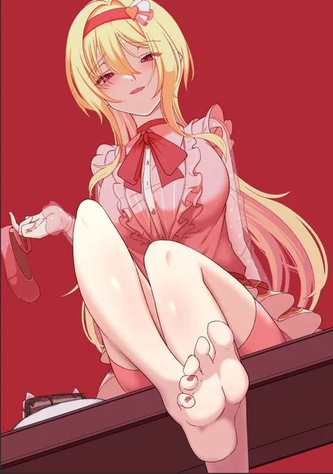 片足をこちらに差し出してるちとせ嬢 