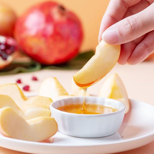 Shana Tova! Wishing all who celebrate Rosh Hashanah a happy new year! 🍎🍯
