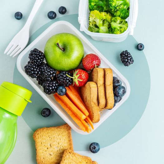 Happy back to school season! Get everything you need for the perfect back to school lunches on Mercato! 🍓🫐🥕🥪🧁🍇