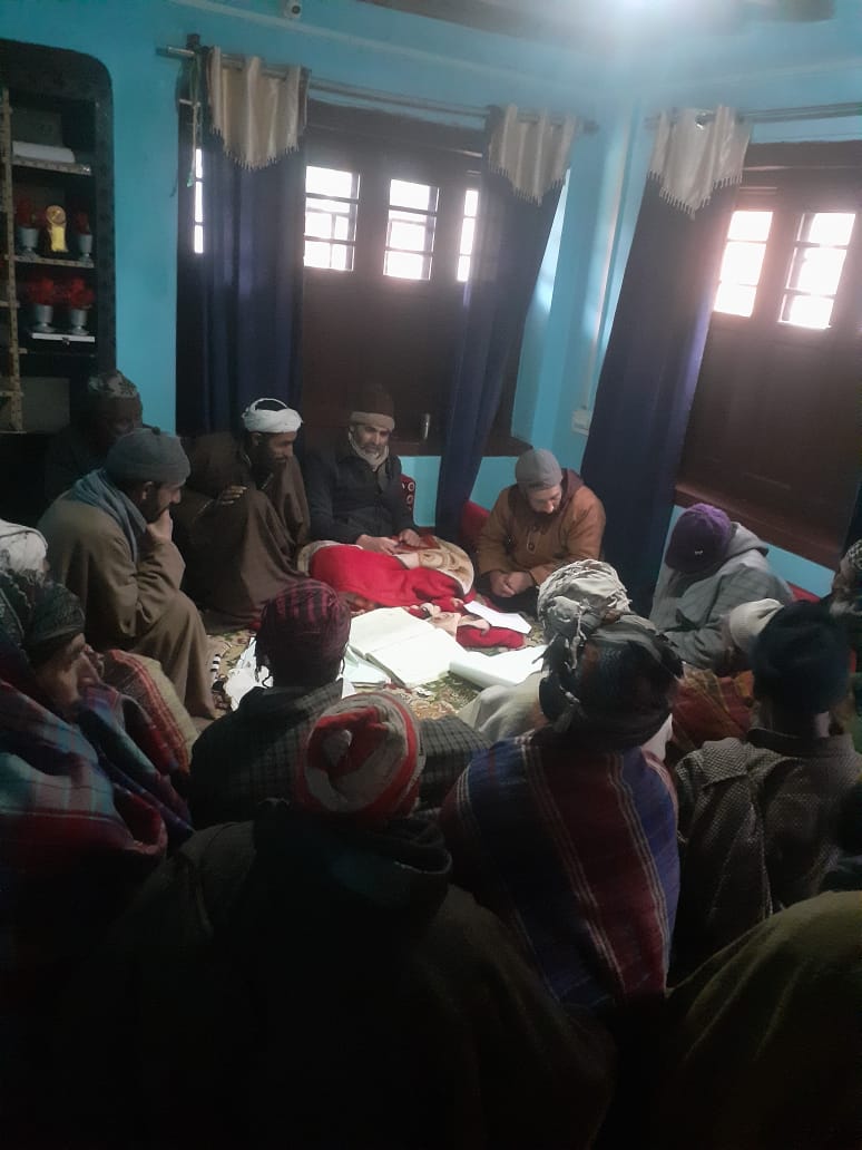 DCAnantnag's tweet photo. #MutationCamp #PublicServiceDelivery
Revenue Department organized a special mutation camp at Gamadooru Kapran area today. Several locals flocked the camp for mutation of land records.
@bidhuriias 
@basharatias_dr   @diprjk https://t.co/E2VhuBqR7g