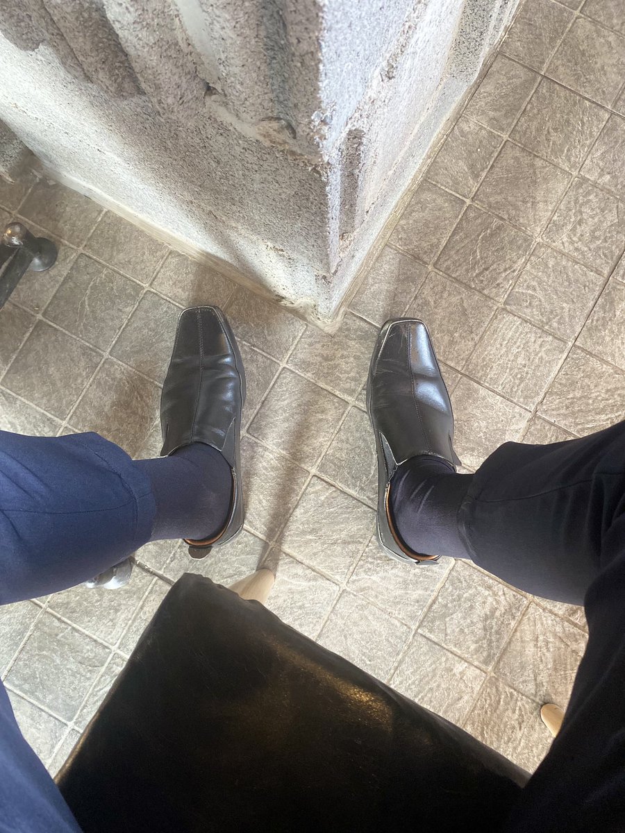 FavoriteSocks90's tweet photo. เลิกงานไหนกันครับ 🧦🧦 https://t.co/iBy6670BSL