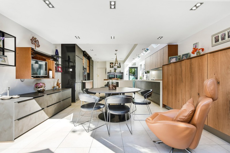 Our confidence in our ability to create a kitchen unique to your home and lifestyle means we offer a free-of-charge no-obligation planning service. Find your perfect kitchen at: ow.ly/TRyX50LW3Ab