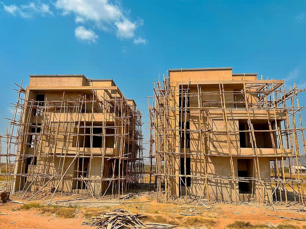 bakerind_'s tweet photo. Project Development Update!!!

Construction work on our units of 5-bedroom luxurious duplexes is almost done! Sales are exclusive and come with some amazing facilities around the vicinity. https://t.co/sVijDHd8iU