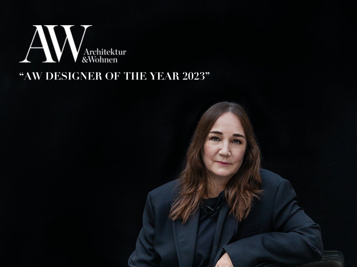 #AW Designer des Jahres 2023
Das Design von #MonicaFörster schreit nicht, es flüstert. Nich eingleisig zu denken, sondern Lösungen zu finden spielt bei ihren Entwürfen eine große Rolle. Wir gratulieren unserer #TheStage-Referentin zur #Auszeichnung: bit.ly/3GxGdSP