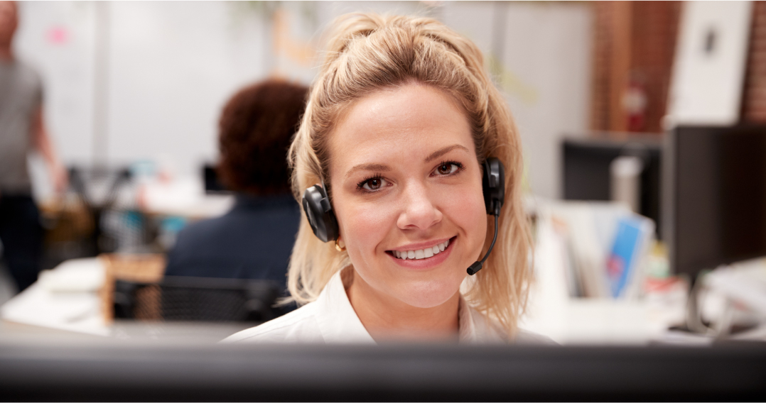 AguasdeLeon's tweet photo. Te ofrecemos atención 100 % personalizada 👩‍💻, sin aglomeraciones y desplazamientos innecesarios. Contáctanos a través de la web o el teléfono o solicita tu #citaprevia y te llamaremos 📞
➡️ https://t.co/lrzjQ9x1nX 
#AguasdeLeonContigo https://t.co/saz5UlkcMv