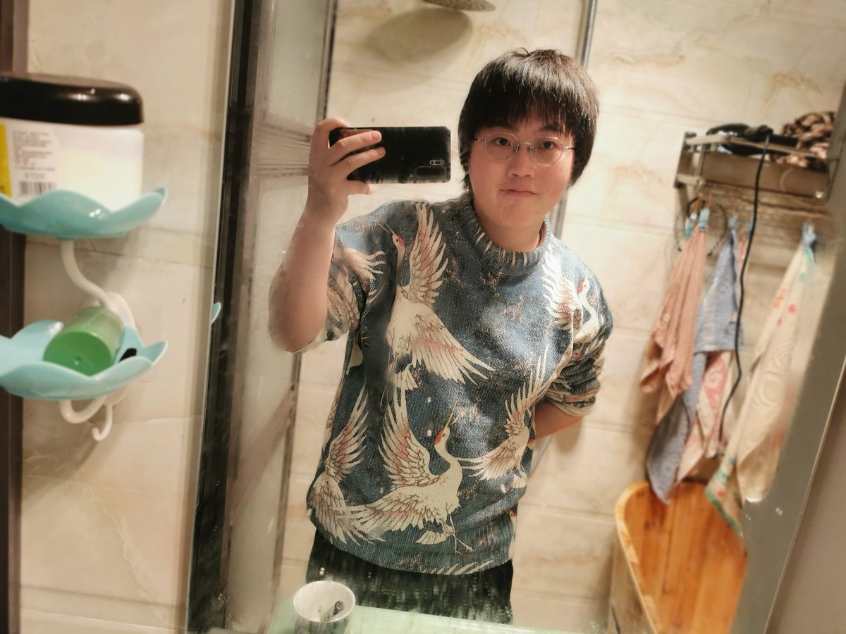 chenzhiera's tweet photo. 她们都说我像T   为啥我不觉得呢 https://t.co/cCIN9YILoy