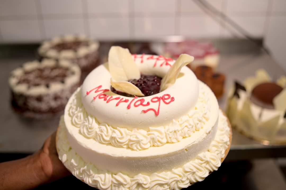 A #sweet beginning to a lifetime of #happiness!😍😋🎂

For orders and deliveries, you can contact us on the following numbers; 0787-968080 ,0772-995414 & 0761-006700

#CafesserieCake #AnniversaryCake #WeddingCake #ProposalCake #cake