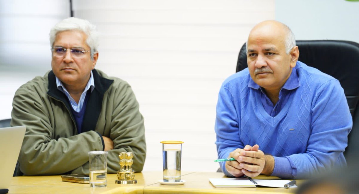 kgahlot's tweet photo. नजफ़गढ़-फिरनी एलिवेटेड कॉरिडोर (फ़्लाइओवर) निर्माण के लिए आज DyCM @msisodia जी के साथ बैठक में शामिल हुआl बड़ी ख़ुशी की बात है की इसके निर्माण से नजफ़गढ़ को जल्द ट्रैफ़िक जाम से मुक्ति मिलेगी।CM श्री @ArvindKejriwal के नेतृत्व में हम नज़फ़गढ़ के समुचित विकास के लिए प्रतिबद्ध हैंl https://t.co/Umoa4kr0Oo