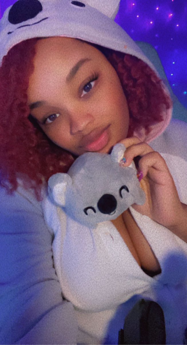OMJess_'s tweet photo. When Mercury raggedy ass tried to mess your days up…so your twin soul communities be like…go be ya favorite furry at the same time. @MiszJones we blessed af 🥹 #JemWorld #CrewCrew y’all the best. 💖💚🐨🦥 https://t.co/PaP58rwkOU