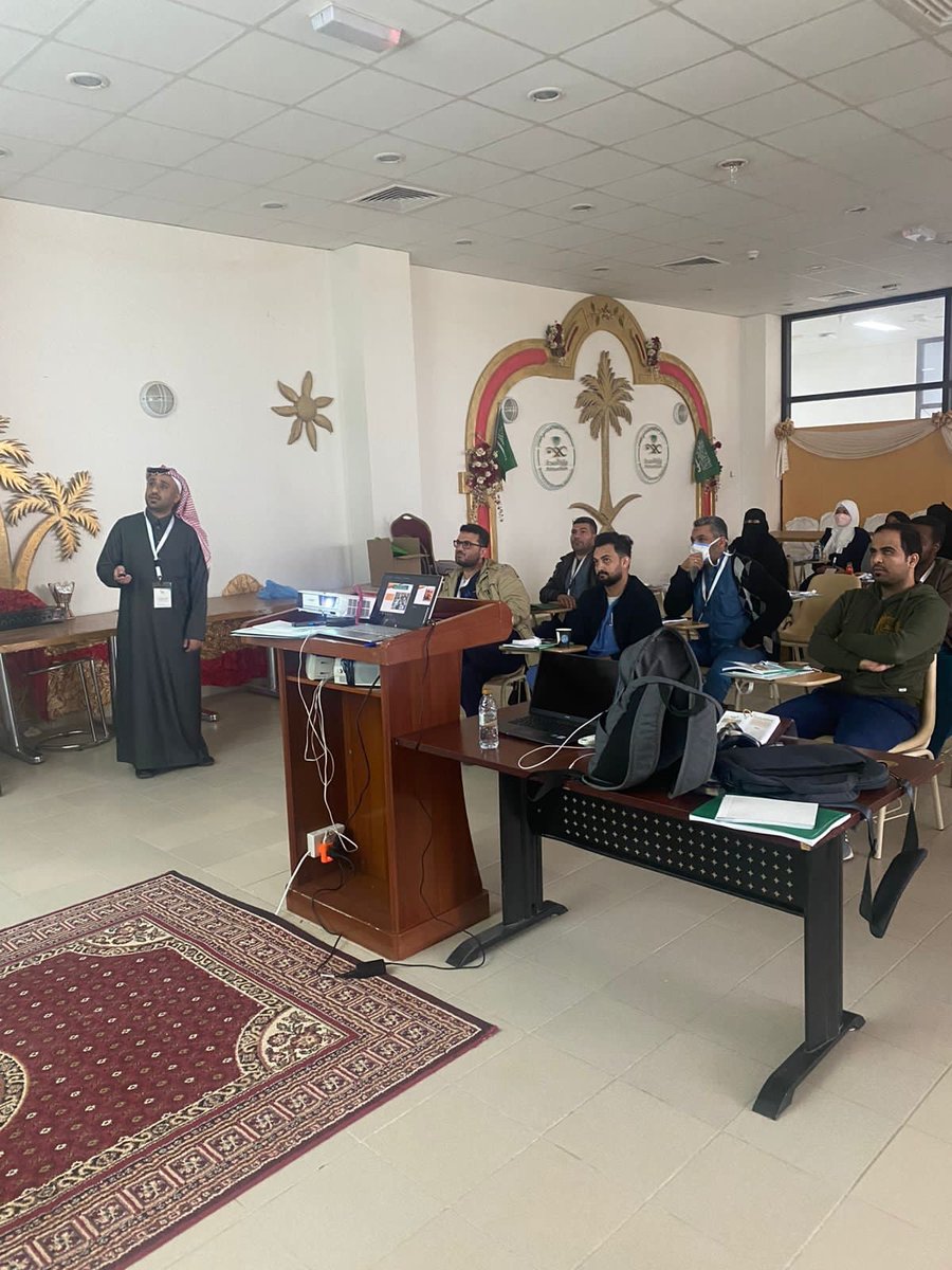 Cluster3Riyadh's tweet photo. دشنت الإدارة التنفيذية لتحول الخدمات الصحية بـ #تجمع_الرياض_الصحي_الثالث ممثلة بمسار الطوارئ بقيادة د.حمدان المشرافي اليوم الأربعاء ورشة عمل لمدة يومين بعنوان(الفرز البصري الكندي)إنطلاقا من مستشفى الدوادمي على أن تستكمل في9مستشفيات أخرى وتهدف الورشة إلى سهولة تصنيف الحالات وفرزها https://t.co/Bt2YtoSzxh