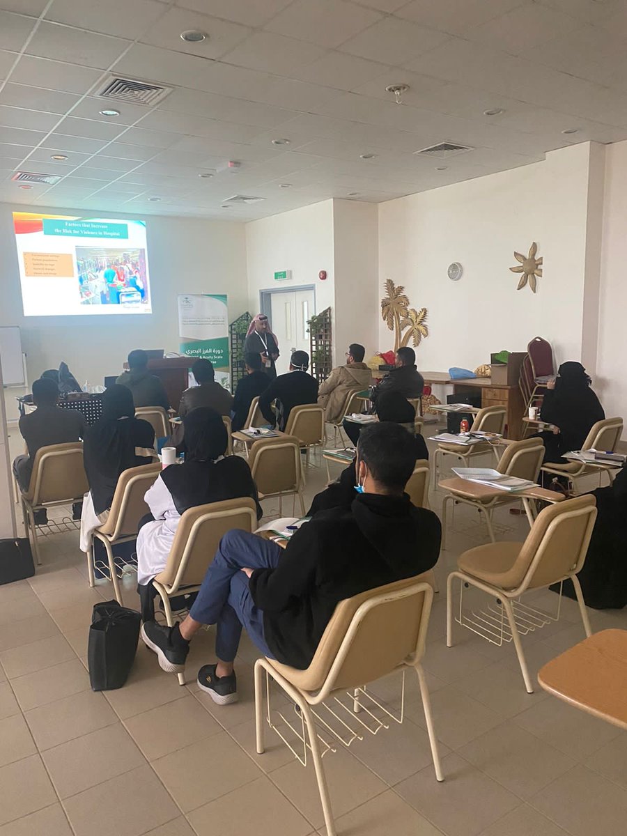 Cluster3Riyadh's tweet photo. دشنت الإدارة التنفيذية لتحول الخدمات الصحية بـ #تجمع_الرياض_الصحي_الثالث ممثلة بمسار الطوارئ بقيادة د.حمدان المشرافي اليوم الأربعاء ورشة عمل لمدة يومين بعنوان(الفرز البصري الكندي)إنطلاقا من مستشفى الدوادمي على أن تستكمل في9مستشفيات أخرى وتهدف الورشة إلى سهولة تصنيف الحالات وفرزها https://t.co/Bt2YtoSzxh