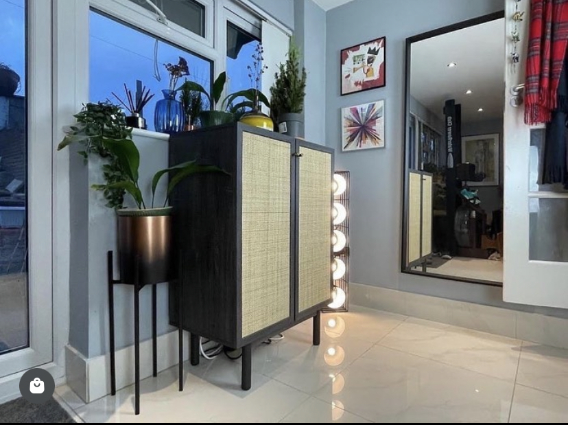 SuperGreenLab's tweet photo. Ditch the bulky, unsightly grow tents &amp; take control of your indoor garden with the #SuperGreenLab kit. Grow plants anywhere in your home, even in tight spaces like your living room. Discreet design keeps your green thumb a secret 🌱🌿 #IndoorGardening #Discreet #Fun #Plants https://t.co/TPzZ1tTm6n