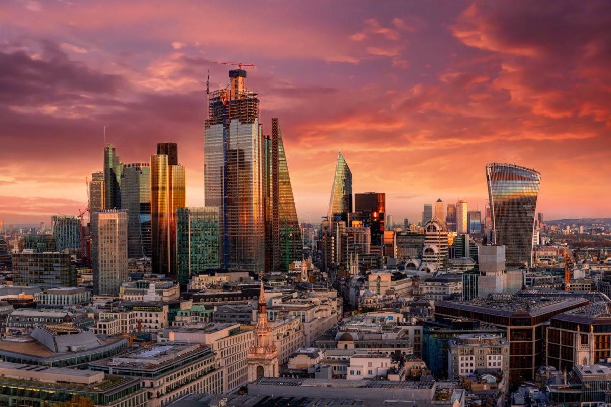 MelanieHanser's tweet photo. A new report looks at the safety, weather, entertainment and diversity to determine the top cities in the world. Here are the top 6. 

https://t.co/MZyUyA4iOG https://t.co/jsBYeL44Kb