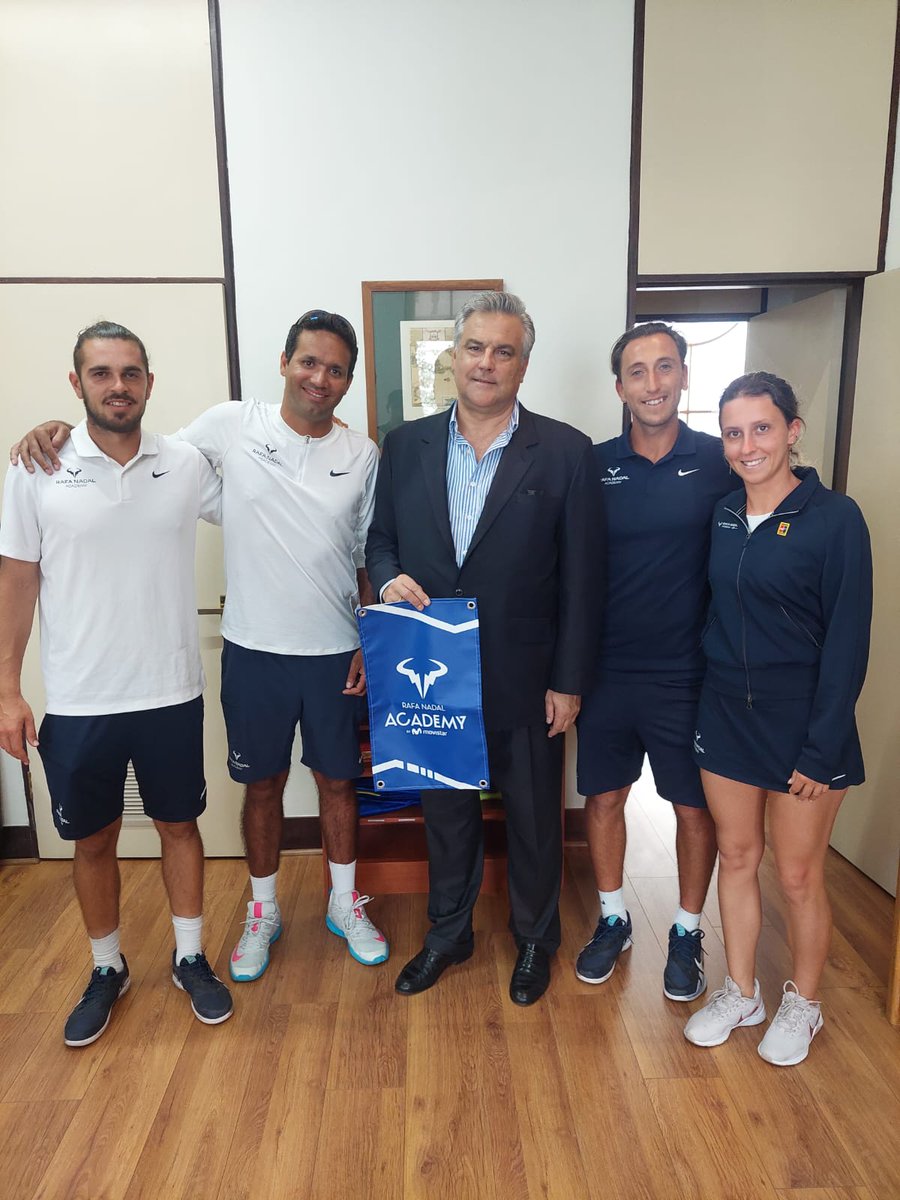 cg_cabo's tweet photo. The Consul General of Spain @jesussilvaf met the visiting delegation of @rnadalacademy at the conclusion of a very succesful tennis camp in Strand Tennis Club during 5-10 January. Congrats and thank you for the support!
@simsport 
@rnadalacademy 
@RafaelNadal https://t.co/NgMJwpz3CA