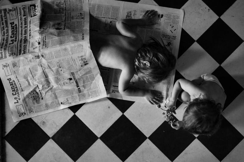 mixdevil66's tweet photo. #AlainLaboile @hulettcollctn. His lens had turned towards his six homeschooled children and their daily lives. This has resulted in an earnest and beautiful series of work created by a #photography outsider https://t.co/SZFcuKTRB0 https://t.co/sELDXX6U2B