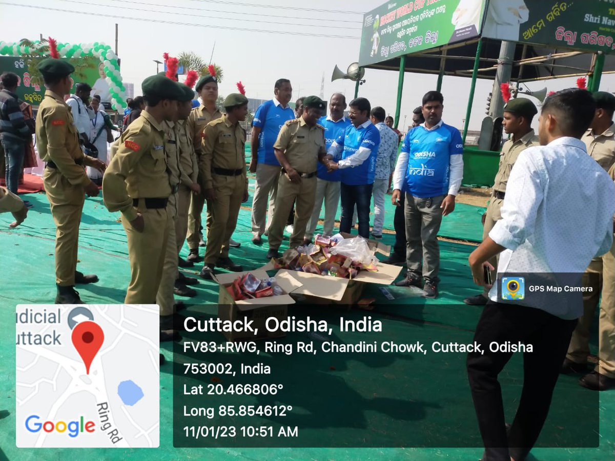 OneODArtyBtyNCC's tweet photo. #PuneetSagarAbhiyan Cdts of #StewartScienceCollege #1ODArtyBty collected 32KG plastic trash in #WorldCupHockey2023 trophy rally for recycling, to spread #PlasticFreeWorld awareness in #SilverCityCuttack
@HQ_DG_NCC @gpsingh3para
@utkalpride @kalinga_sagar @DHE_Odisha @CuttackDM https://t.co/4PTCwrYYo6