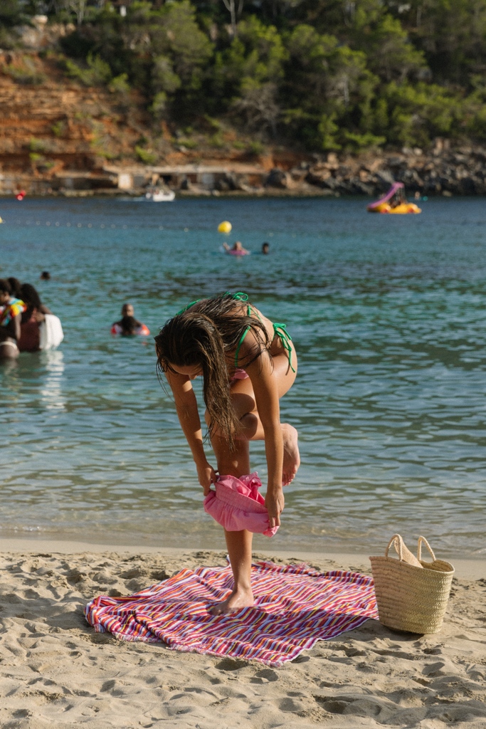 CharlieHoliday_'s tweet photo. Somewhere on a beach in Ibiza 🏖️  #charlieholiday

https://t.co/XCjHnxtwM2

#fashionblogger #springfashion #summertime #accessories #summerfashion #igtravel https://t.co/QGON7N6QKd
